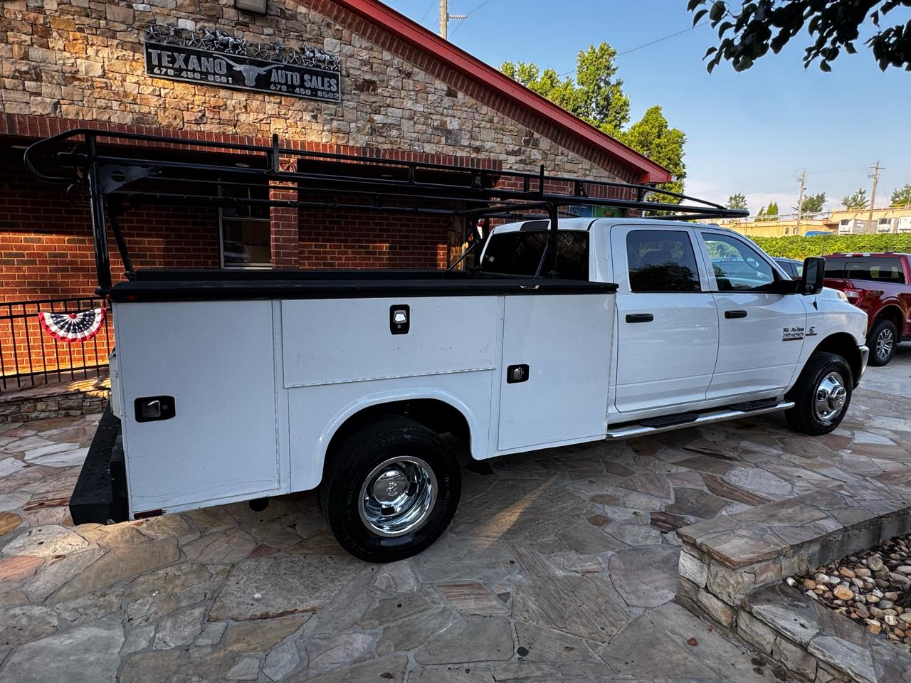 RAM 3500 Chassis Cab Tradesman 2WD Crew Cab 60" CA 172.4" WB 2018