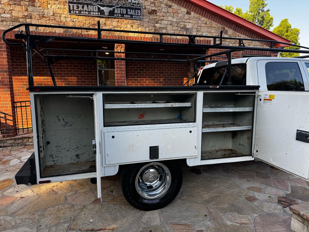 RAM 3500 Chassis Cab Tradesman 2WD Crew Cab 60" CA 172.4" WB 2018