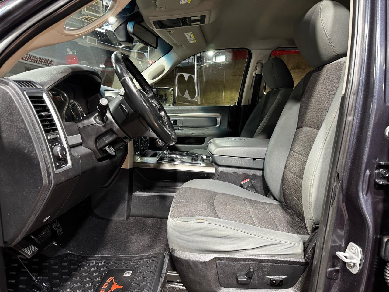 RAM 1500 4WD Quad Cab 140.5" Big Horn 2013