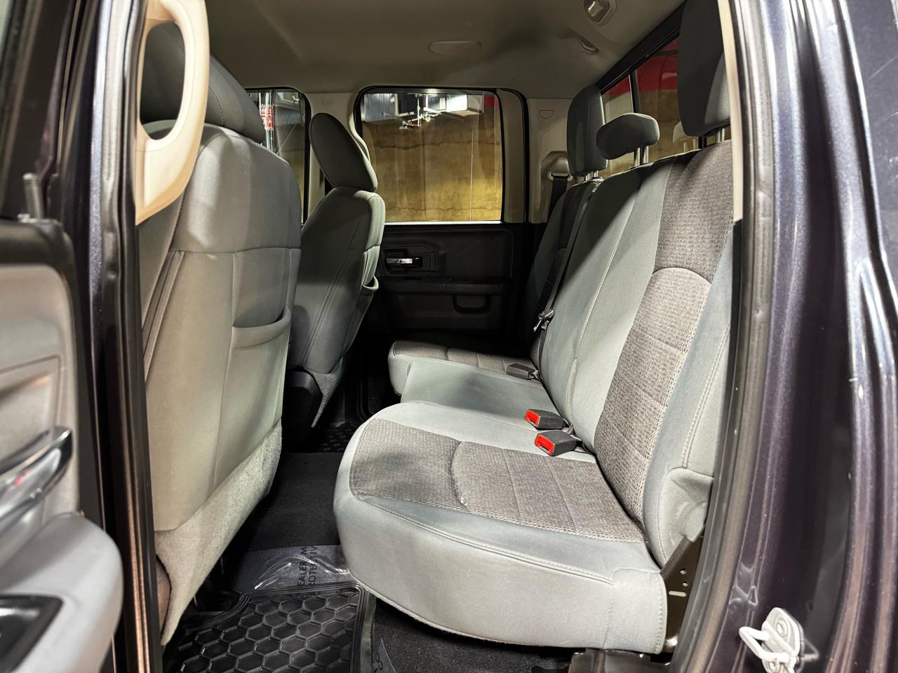 RAM 1500 4WD Quad Cab 140.5" Big Horn 2013