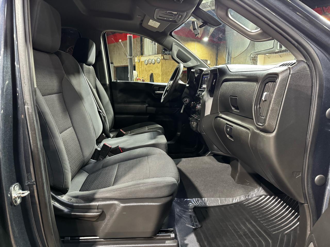 Chevrolet Silverado 1500 4WD Crew Cab 147" Custom Trail Boss 2021