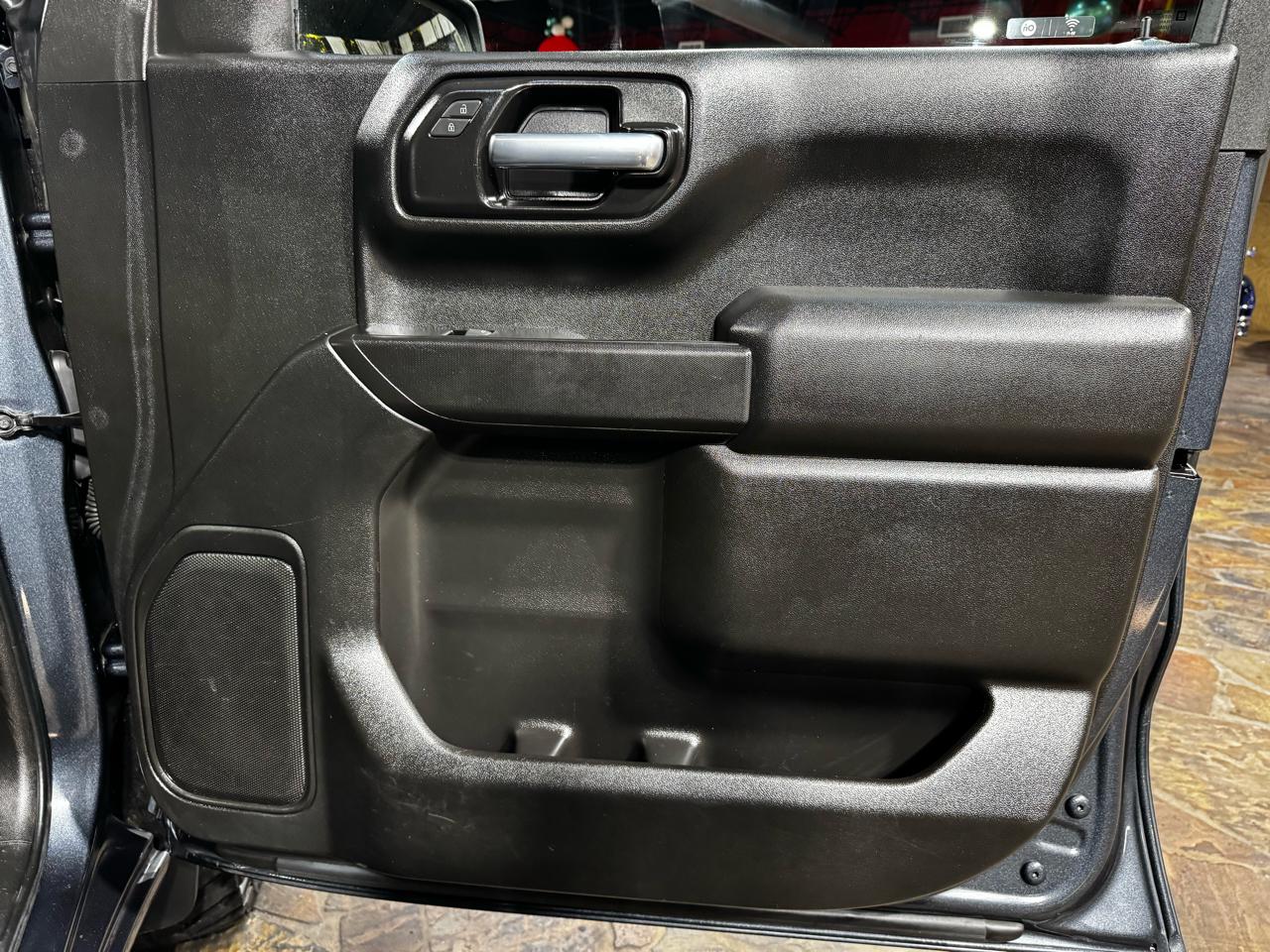 Chevrolet Silverado 1500 4WD Crew Cab 147" Custom Trail Boss 2021