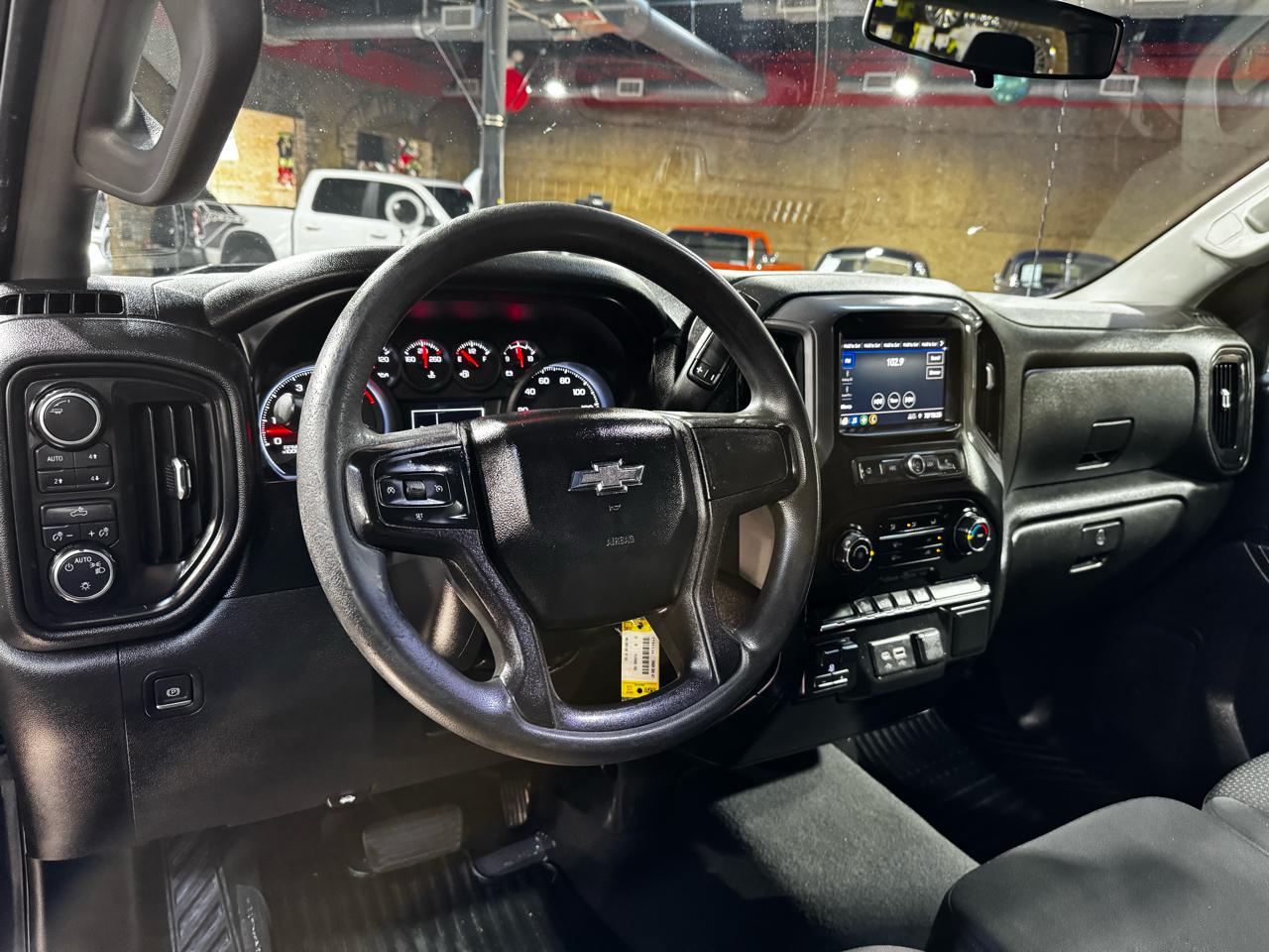 Chevrolet Silverado 1500 4WD Crew Cab 147" Custom Trail Boss 2021