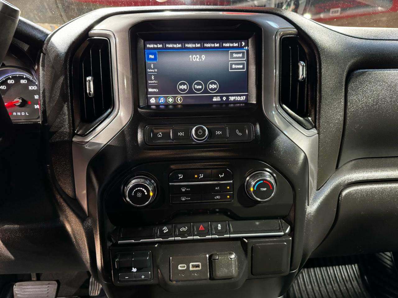 Chevrolet Silverado 1500 4WD Crew Cab 147" Custom Trail Boss 2021
