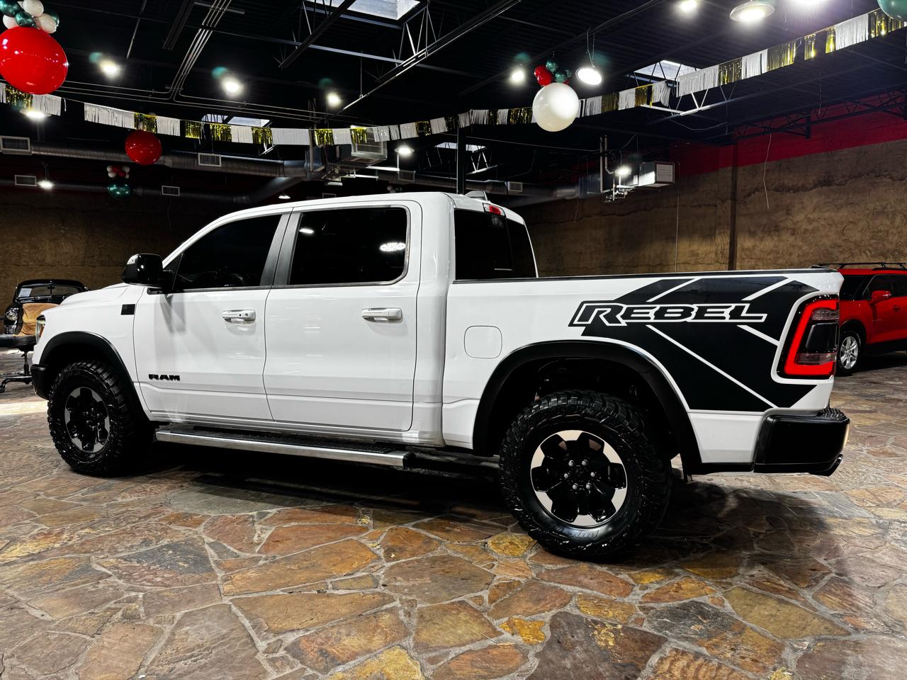 RAM 1500 4WD Crew Cab 140.5" Rebel 2020