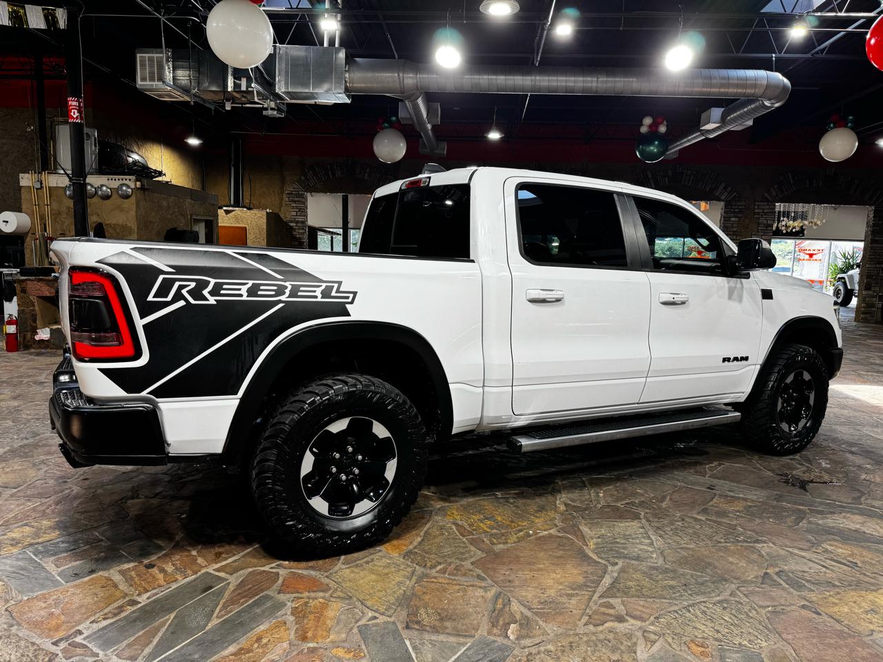RAM 1500 4WD Crew Cab 140.5" Rebel 2020