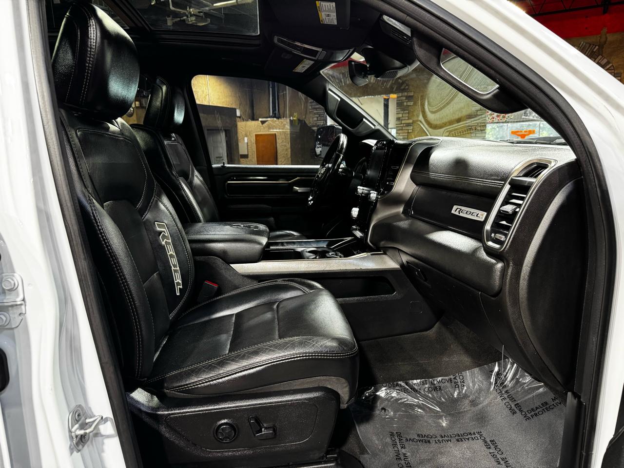 RAM 1500 4WD Crew Cab 140.5" Rebel 2020