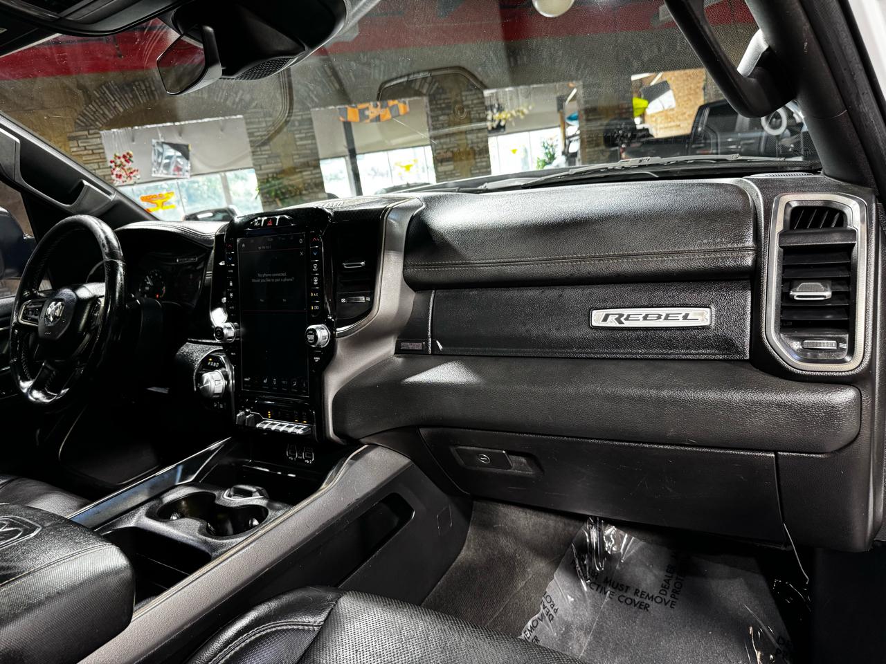 RAM 1500 4WD Crew Cab 140.5" Rebel 2020