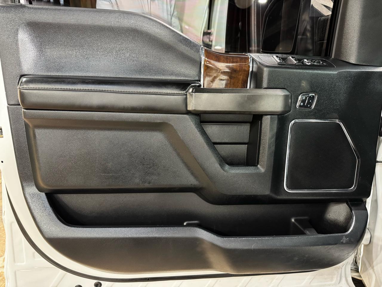 Ford F-150 4WD SuperCrew 145" Platinum 2016