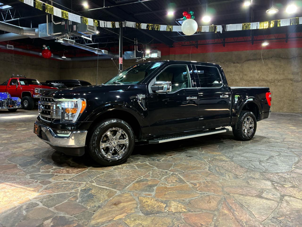 Ford F-150 2WD Supercab 133" Lariat 2022