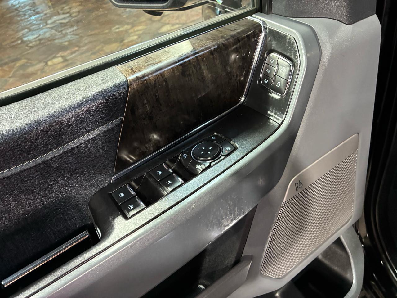 Ford F-150 2WD Supercab 133" Lariat 2022