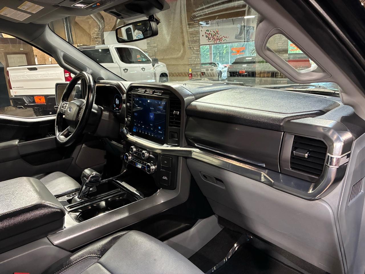 Ford F-150 2WD Supercab 133" Lariat 2022