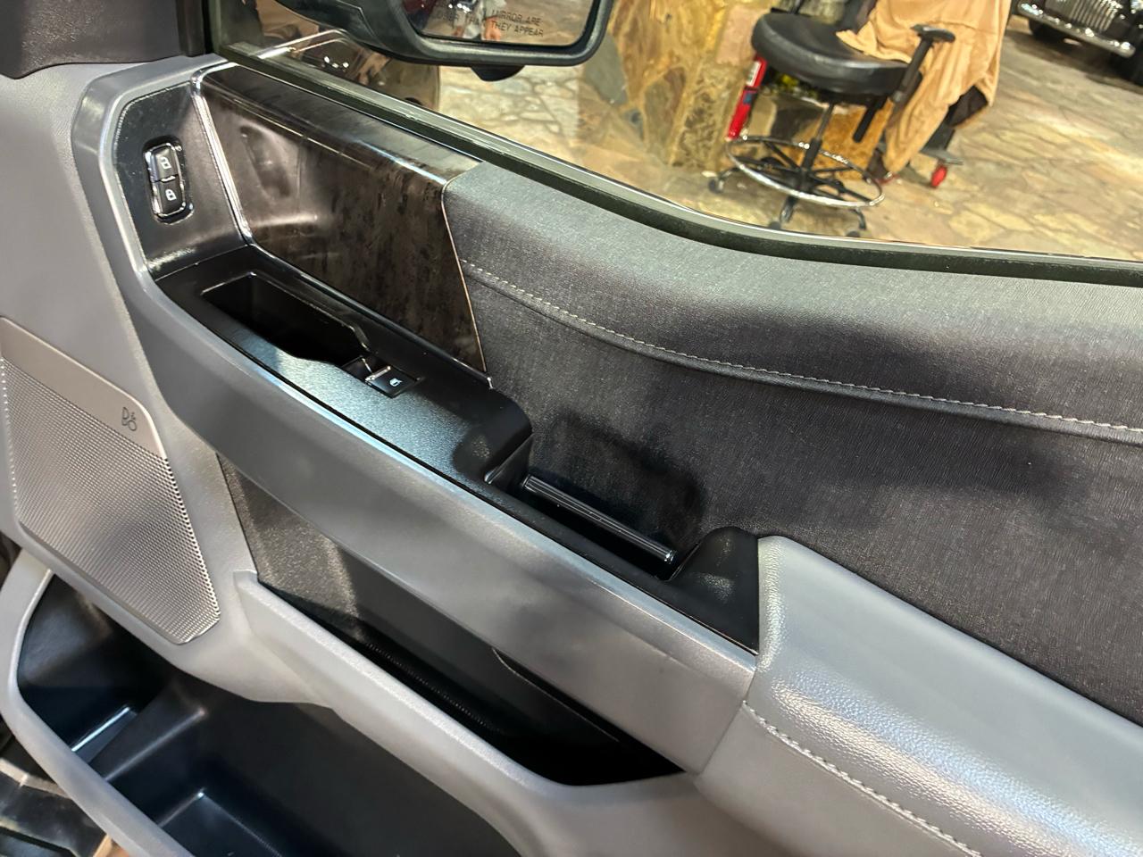Ford F-150 2WD Supercab 133" Lariat 2022