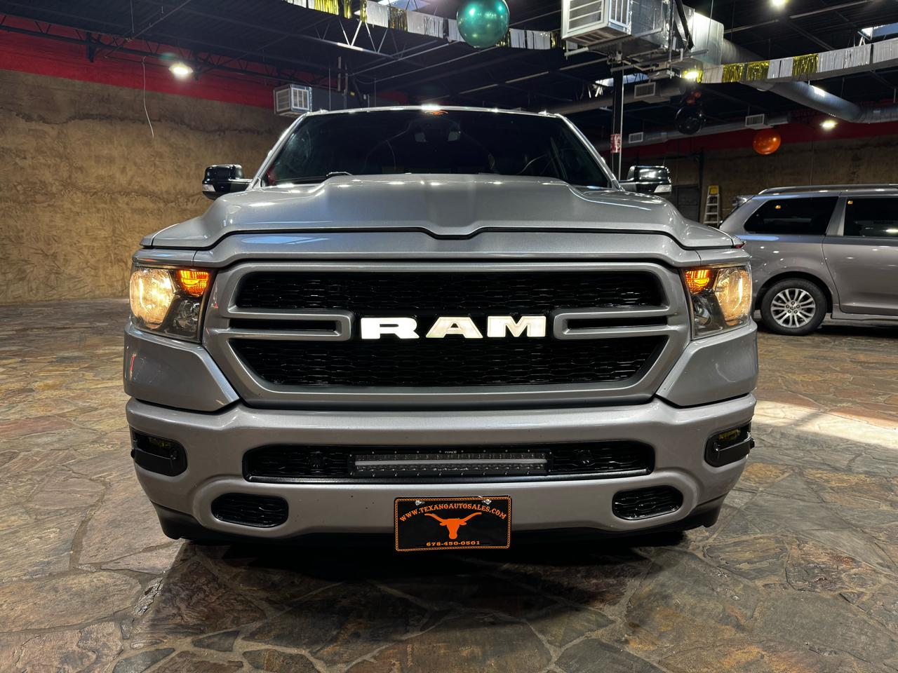 RAM 1500 Big Horn 4x4 Crew Cab 5'7" Box 2022