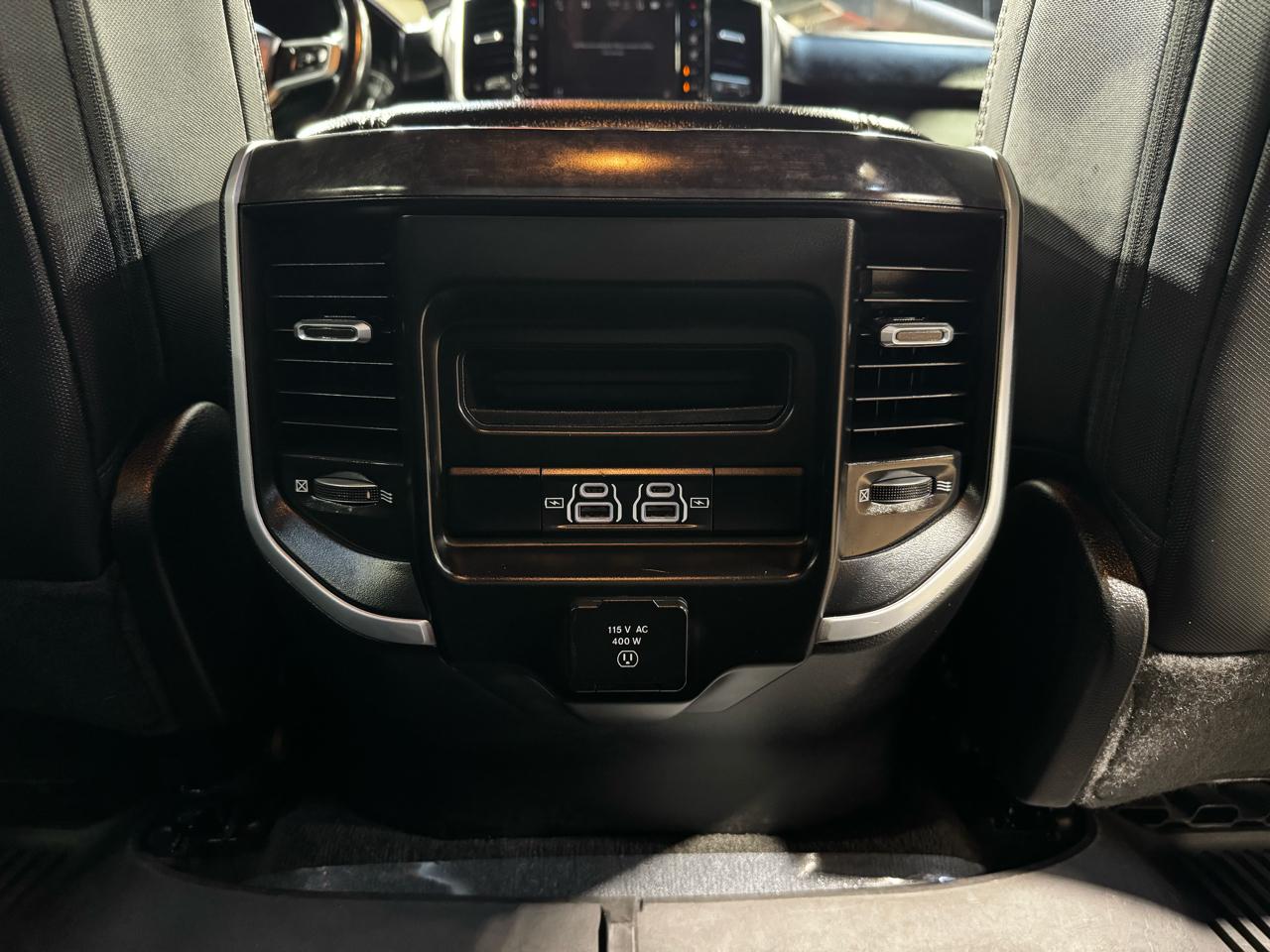 RAM 1500 Big Horn 4x4 Crew Cab 5'7" Box 2022