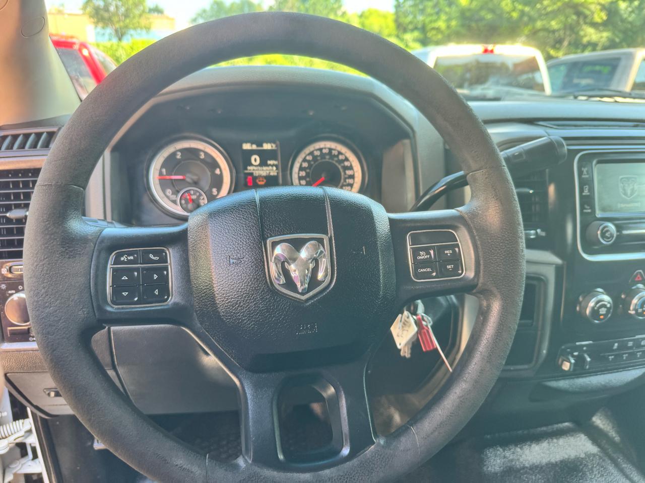 RAM 3500 2WD Crew Cab 172" WB 60" CA Tradesman 2016
