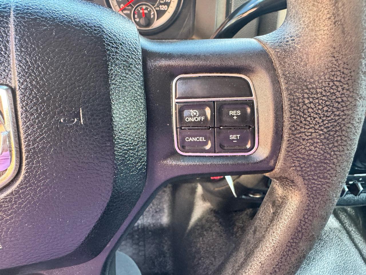 RAM 3500 2WD Crew Cab 172" WB 60" CA Tradesman 2016