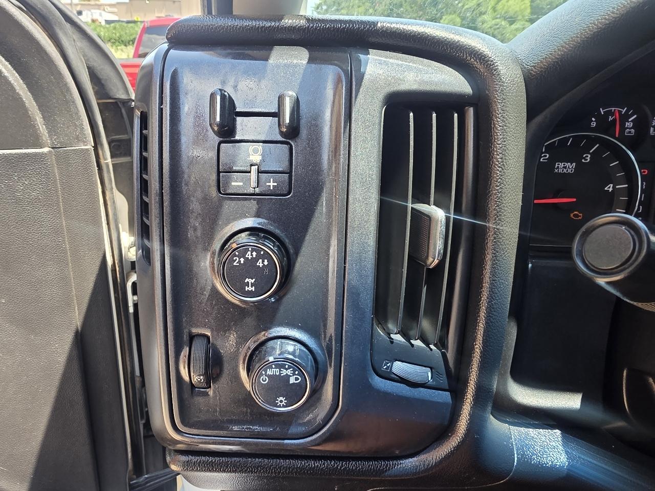 Chevrolet Silverado 3500HD 4WD Crew Cab 171.5" WB, 59.06" CA WT 2016