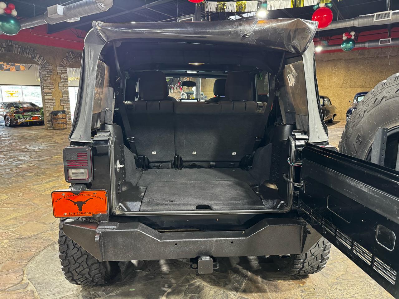 Jeep Wrangler Unlimited 4WD 4dr Willys Wheeler 2015
