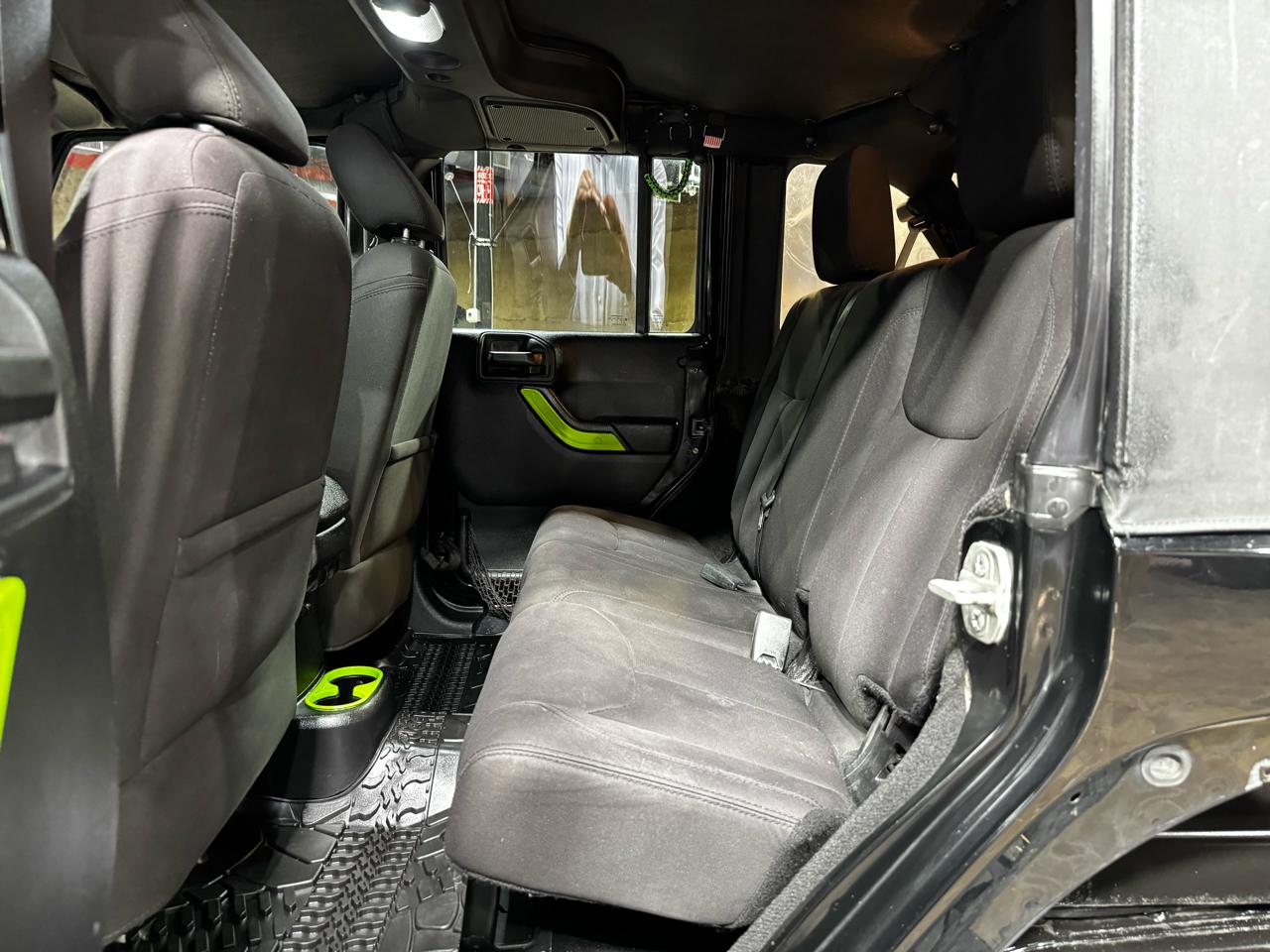Jeep Wrangler Unlimited 4WD 4dr Willys Wheeler 2015