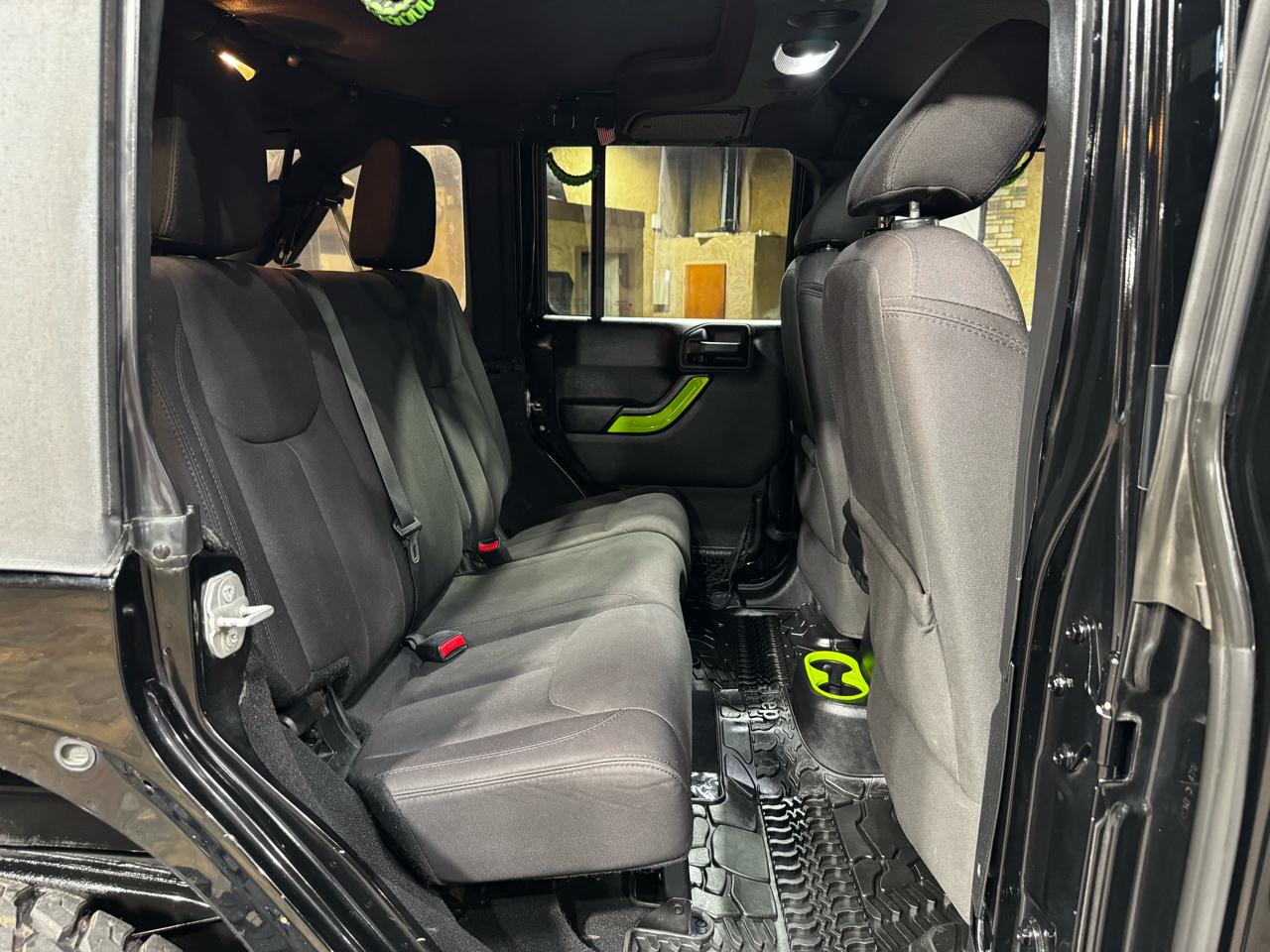 Jeep Wrangler Unlimited 4WD 4dr Willys Wheeler 2015