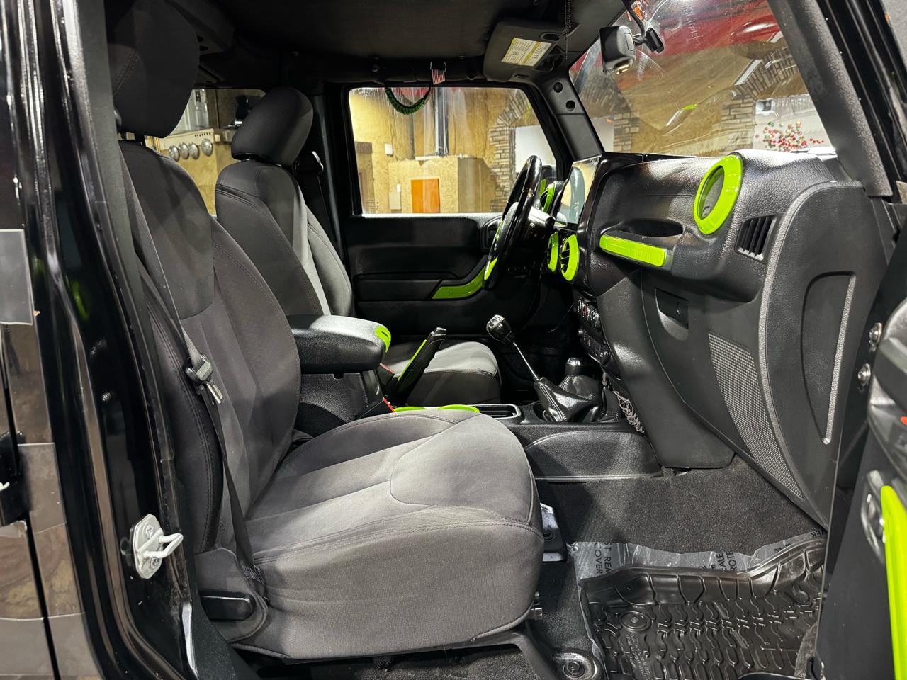 Jeep Wrangler Unlimited 4WD 4dr Willys Wheeler 2015