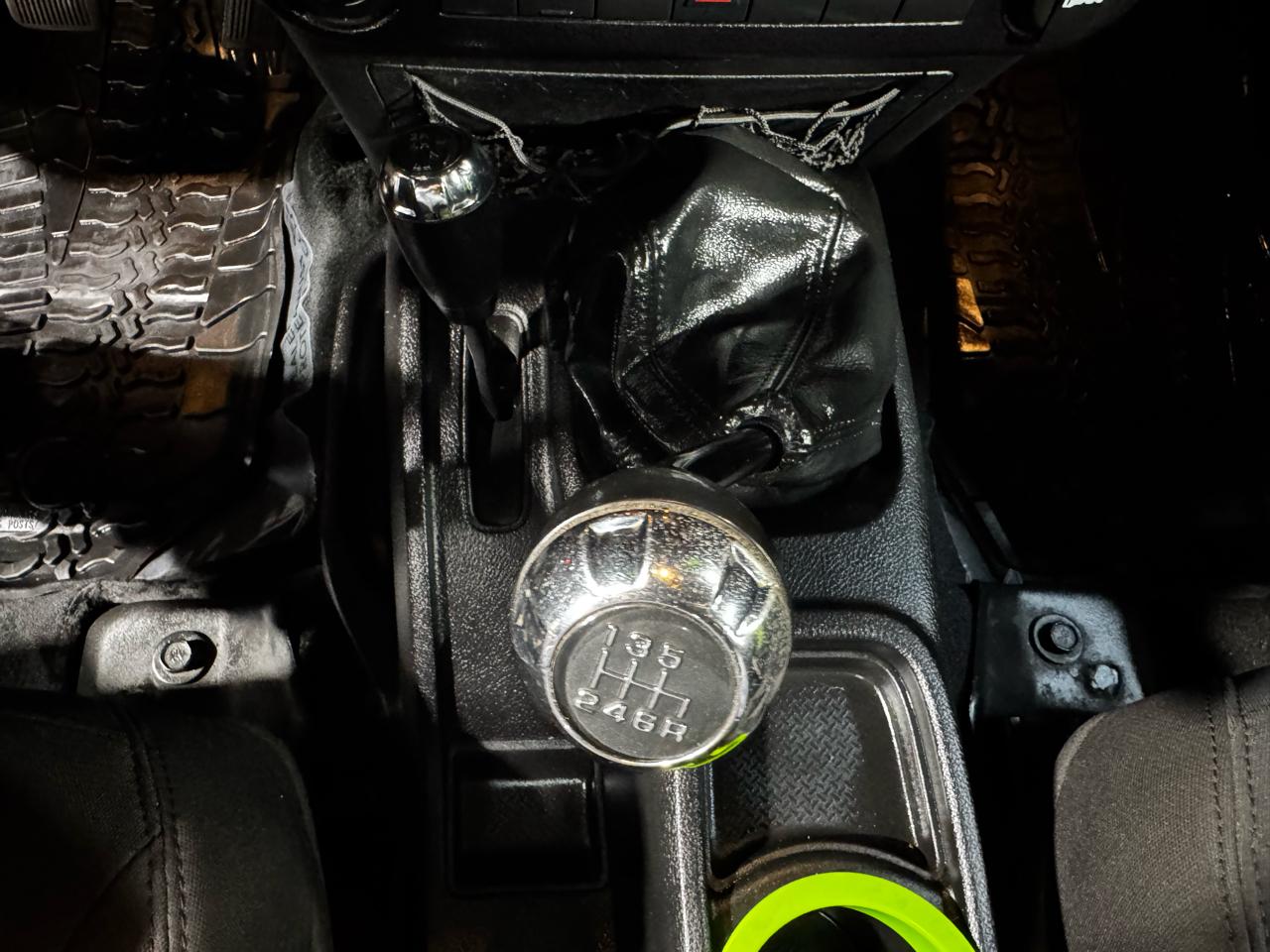 Jeep Wrangler Unlimited 4WD 4dr Willys Wheeler 2015