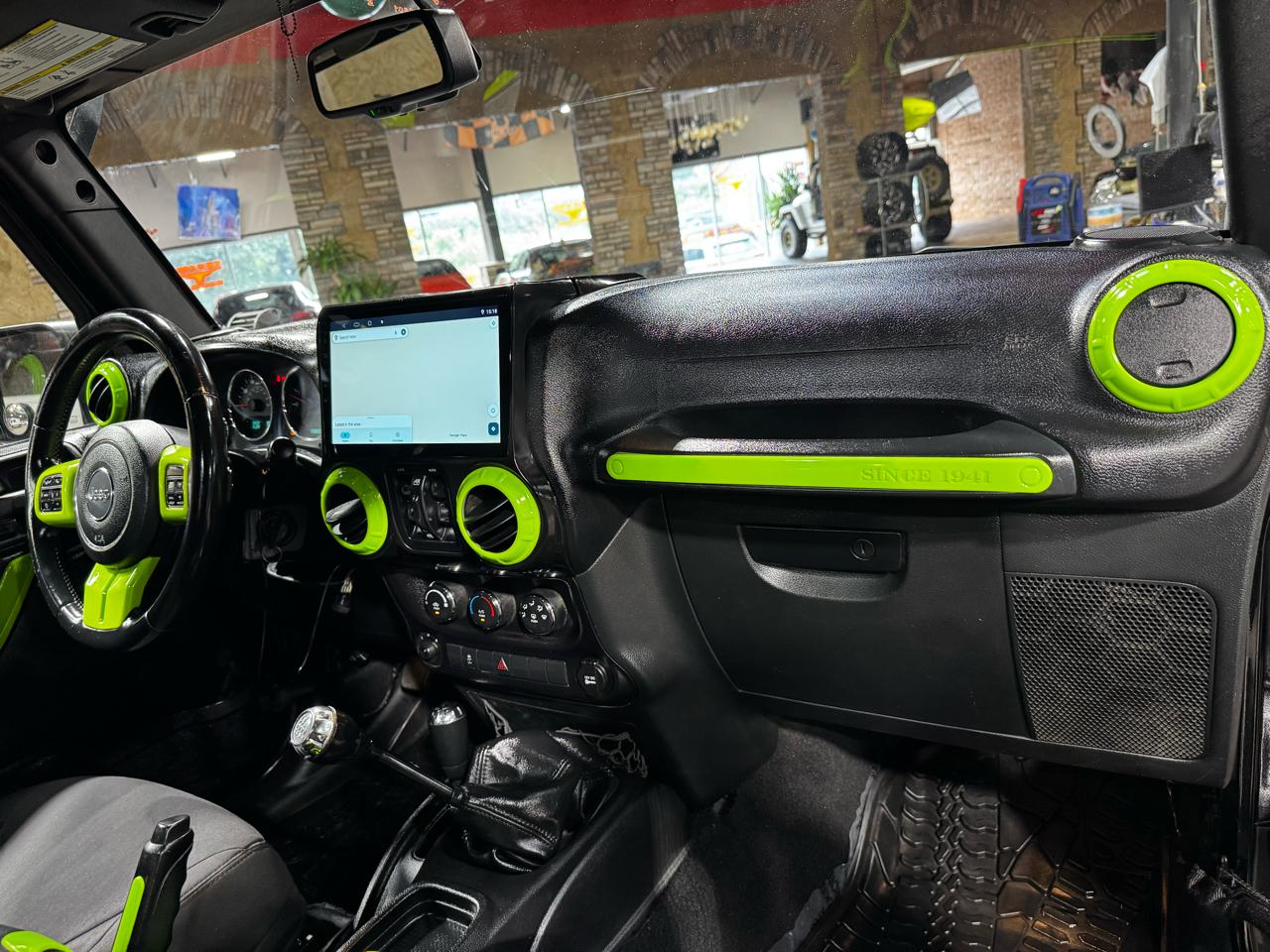 Jeep Wrangler Unlimited 4WD 4dr Willys Wheeler 2015