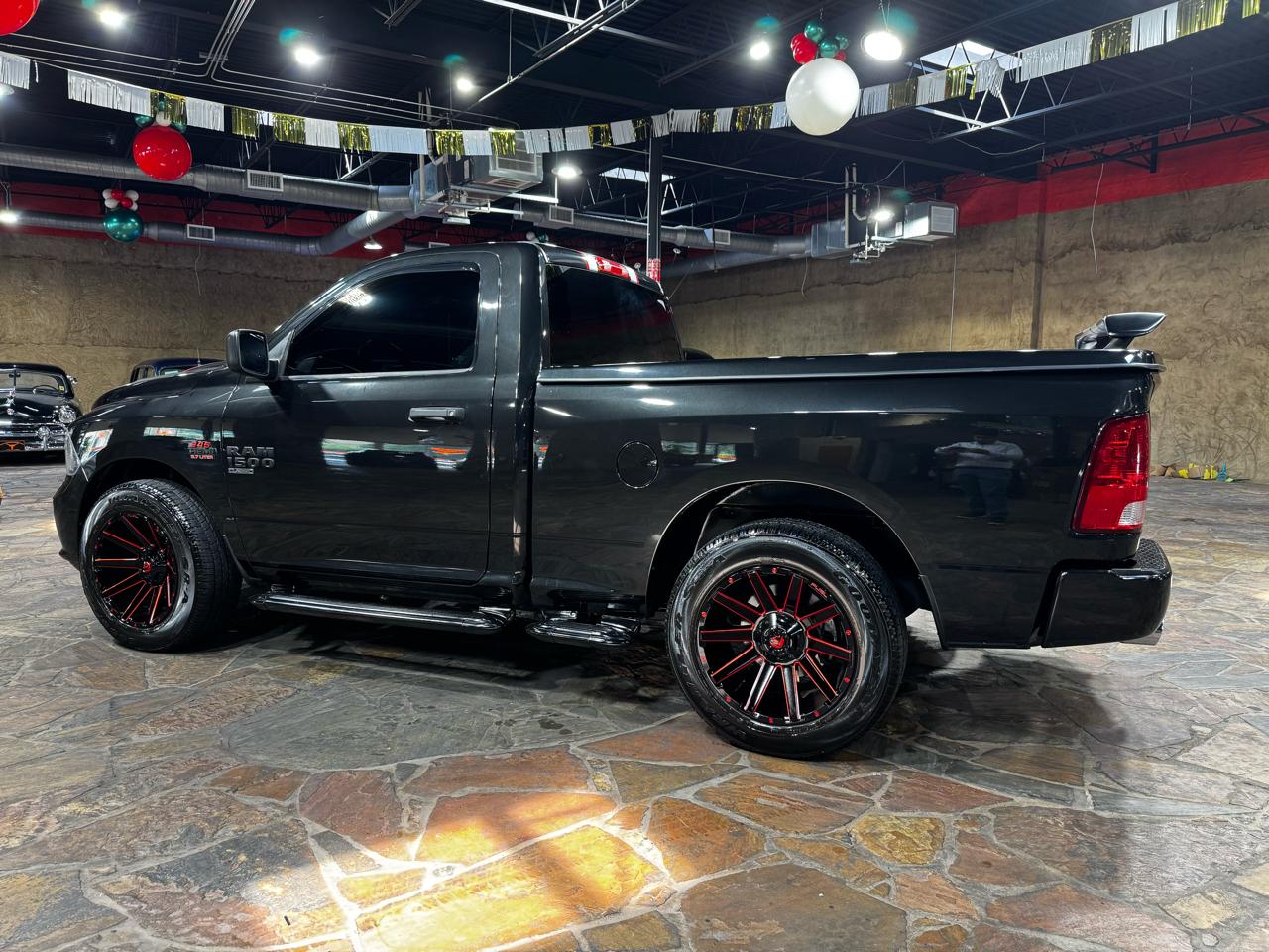 RAM 1500 Classic Express 4x2 Reg Cab 6'4" Box 2019