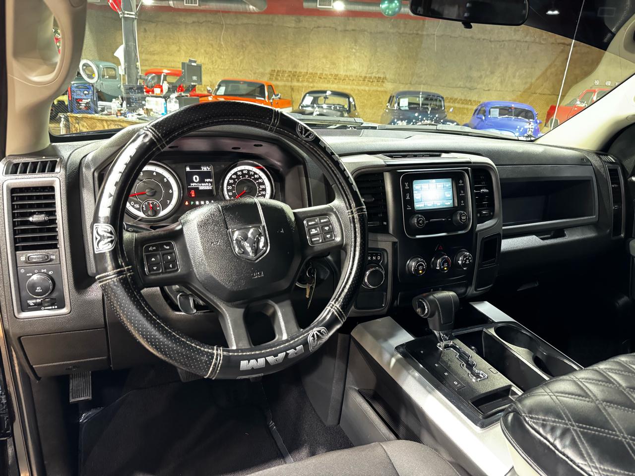 RAM 1500 Classic Express 4x2 Reg Cab 6'4" Box 2019