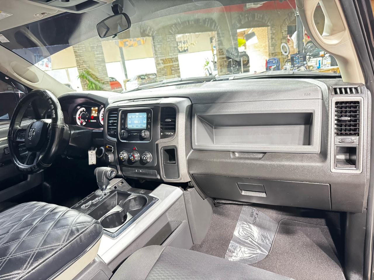 RAM 1500 Classic Express 4x2 Reg Cab 6'4" Box 2019