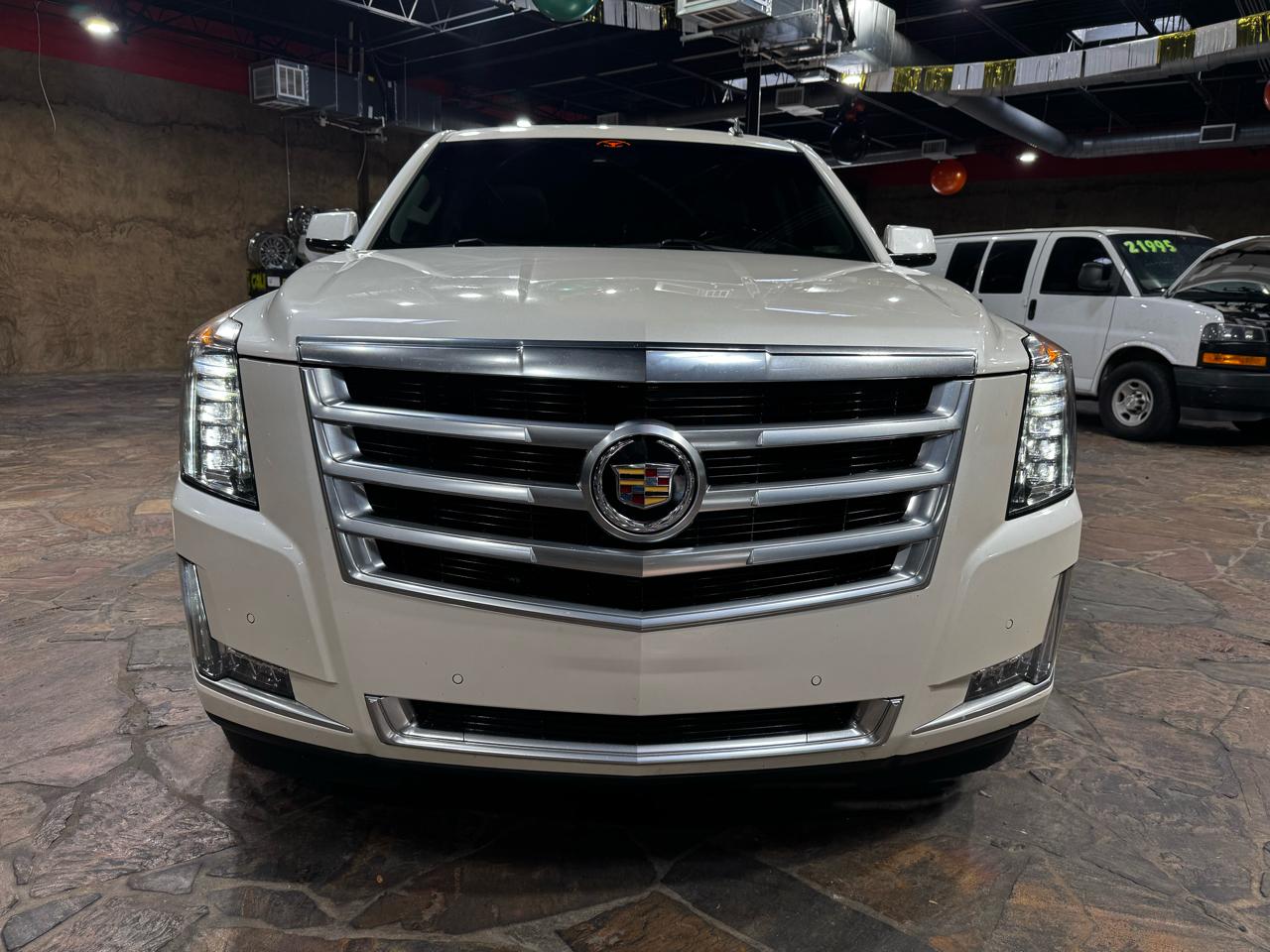 Cadillac Escalade 2WD 4dr Luxury 2015