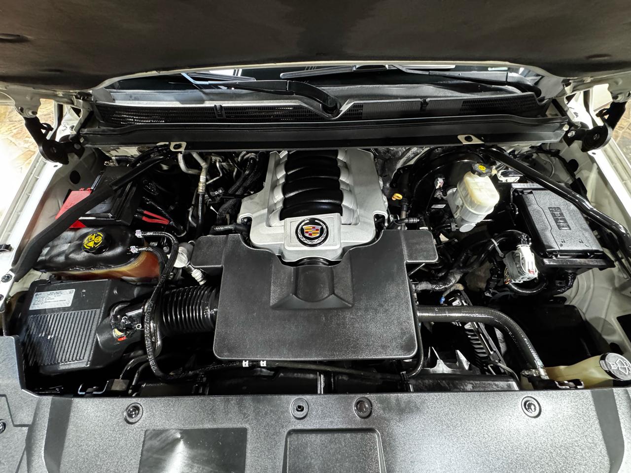 Cadillac Escalade 2WD 4dr Luxury 2015
