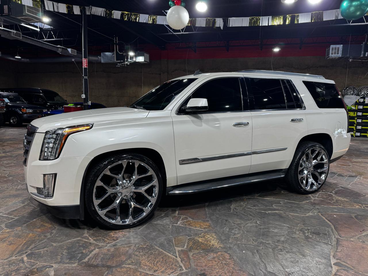 Cadillac Escalade 2WD 4dr Luxury 2015