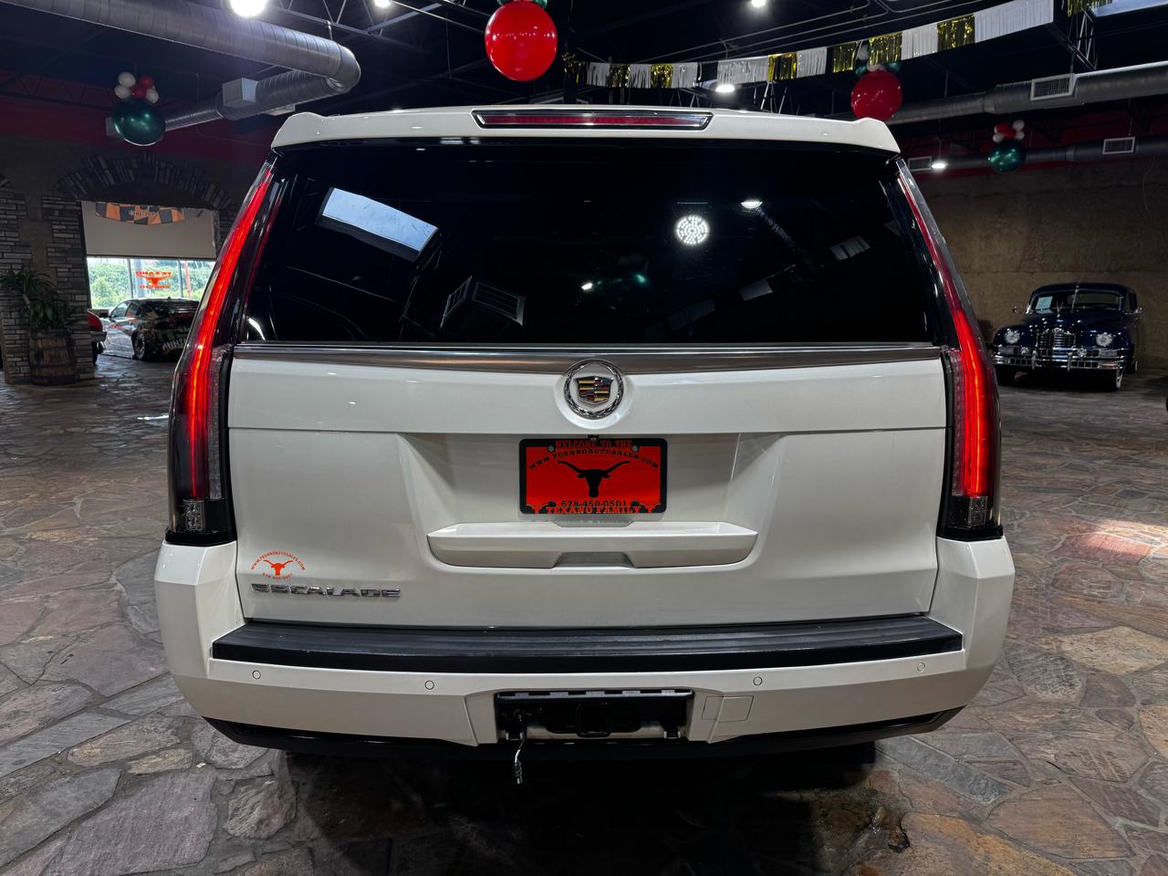 Cadillac Escalade 2WD 4dr Luxury 2015