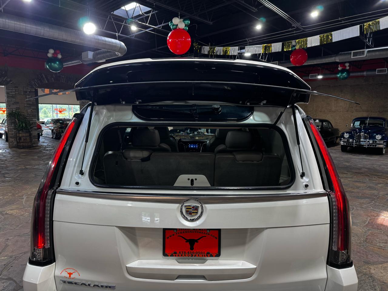 Cadillac Escalade 2WD 4dr Luxury 2015