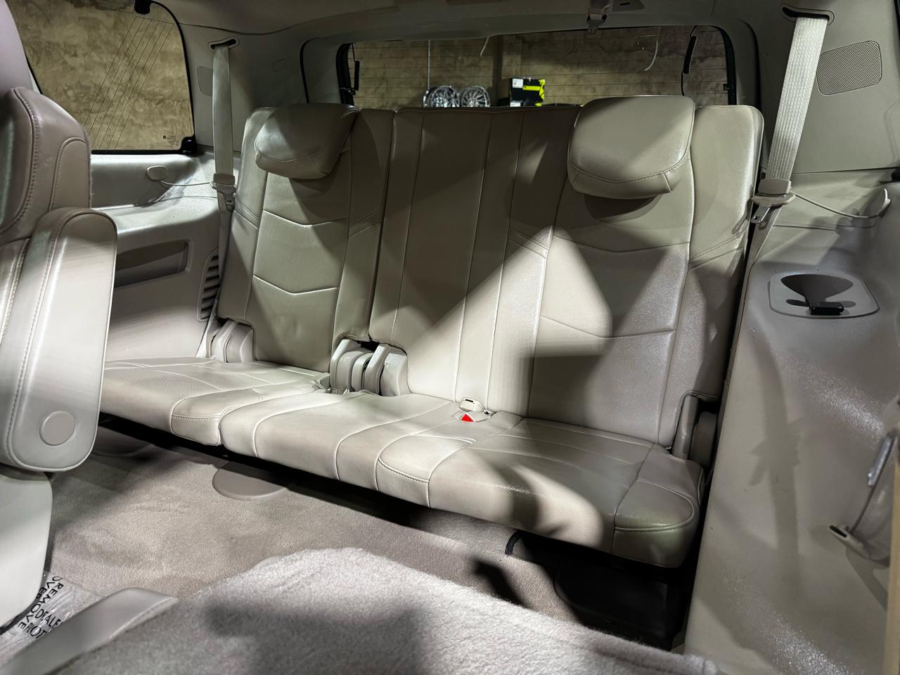 Cadillac Escalade 2WD 4dr Luxury 2015