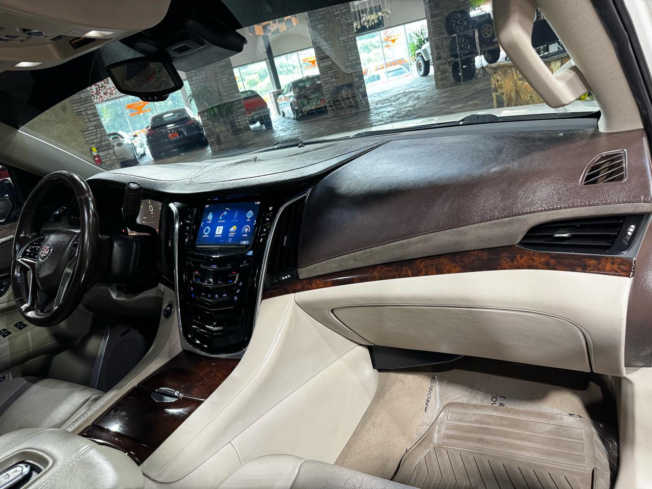 Cadillac Escalade 2WD 4dr Luxury 2015