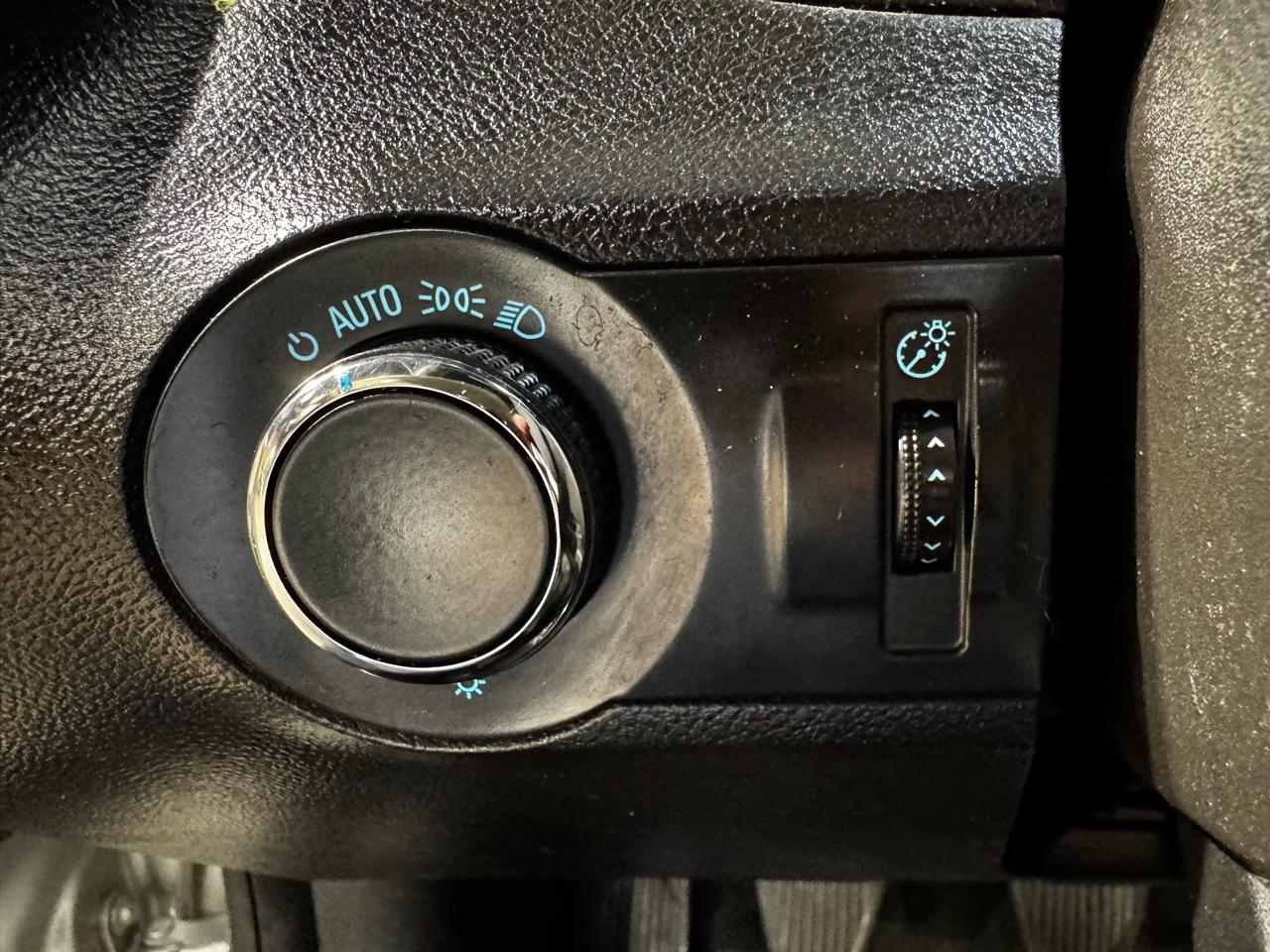Chevrolet Camaro 2dr Cpe LS w/1LS 2015