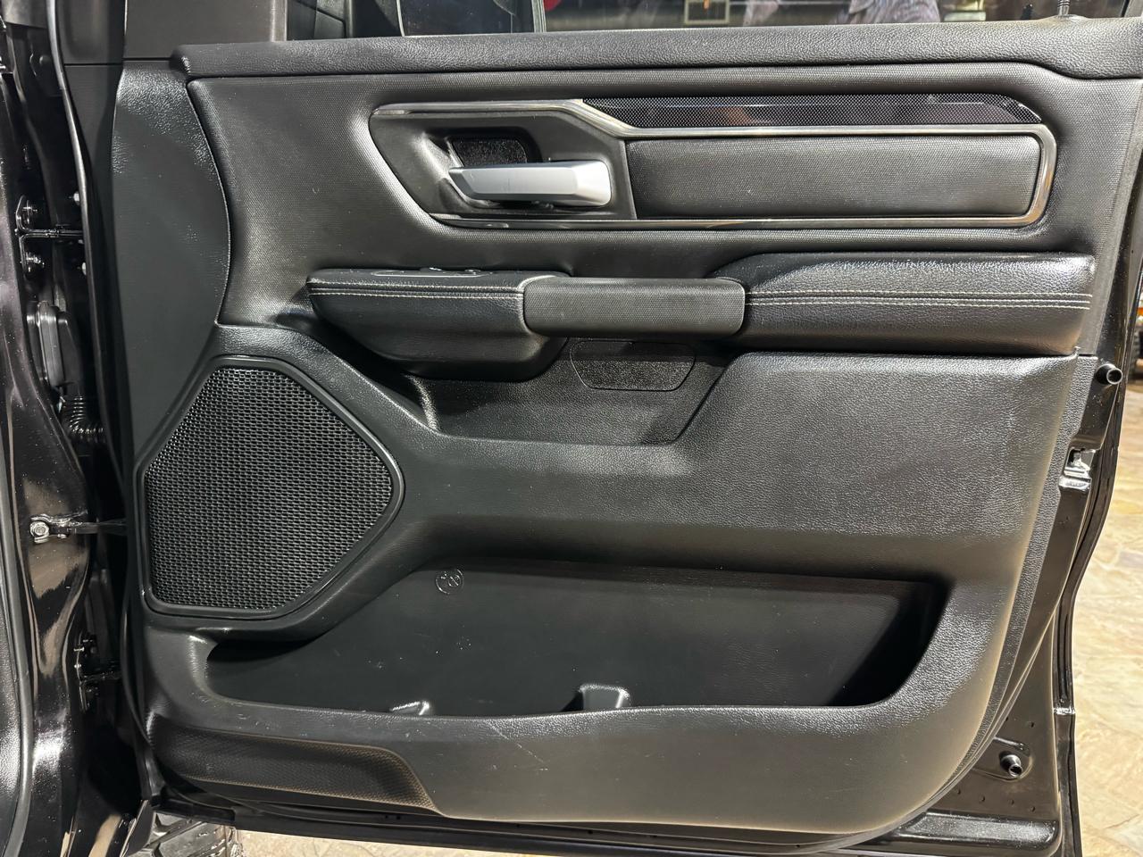 RAM 1500 4WD Crew Cab 149" Sport 2020