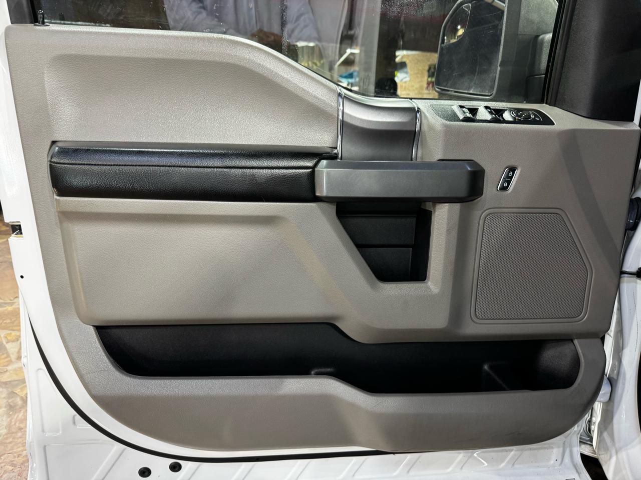 Ford F-150 2WD SuperCrew 145" XLT 2019
