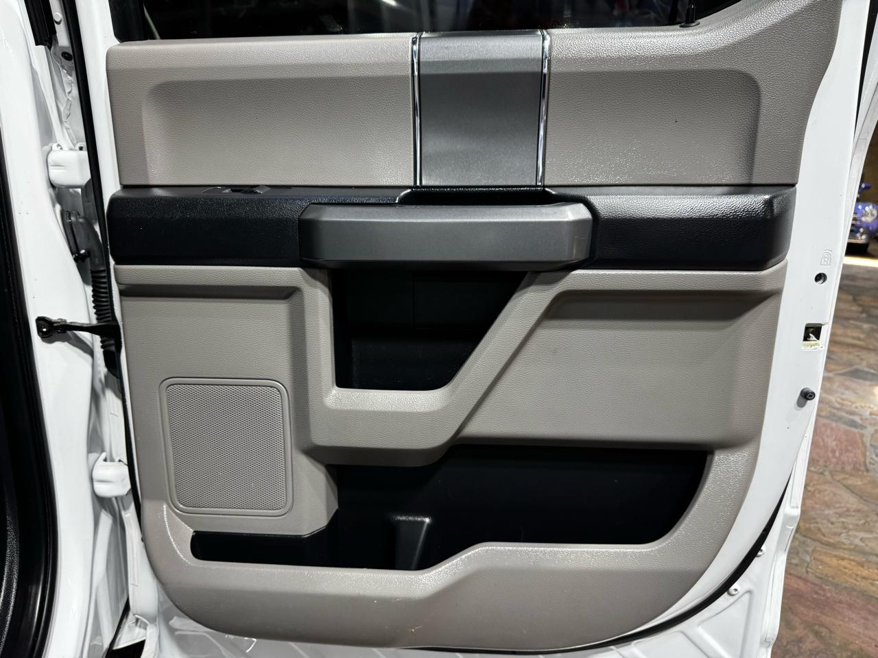 Ford F-150 2WD SuperCrew 145" XLT 2019