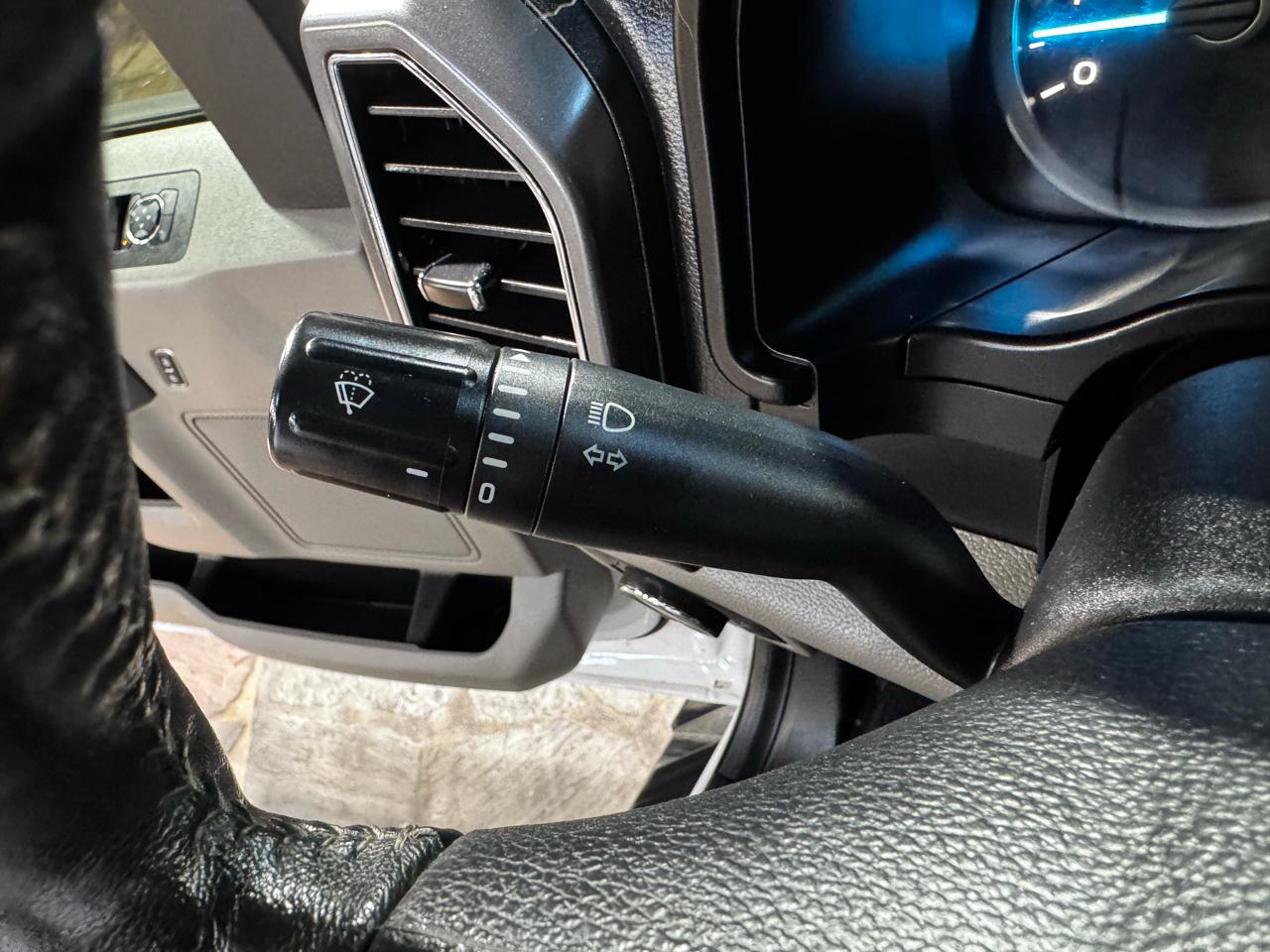 Ford F-150 2WD SuperCrew 145" XLT 2019