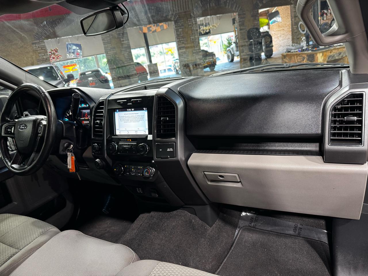 Ford F-150 2WD SuperCrew 145" XLT 2019