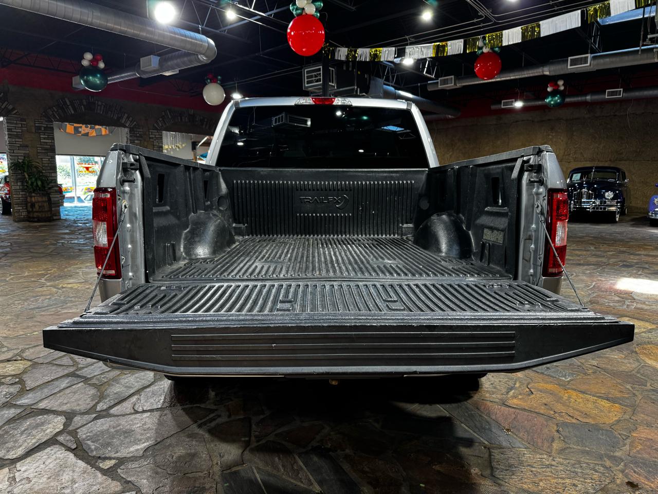 Ford F-150 2WD SuperCrew 145" XLT 2020