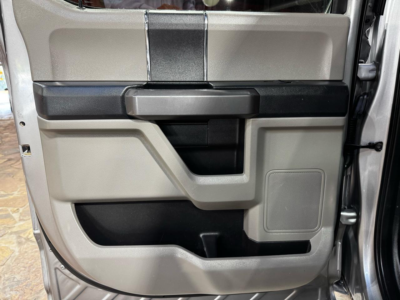 Ford F-150 2WD SuperCrew 145" XLT 2020