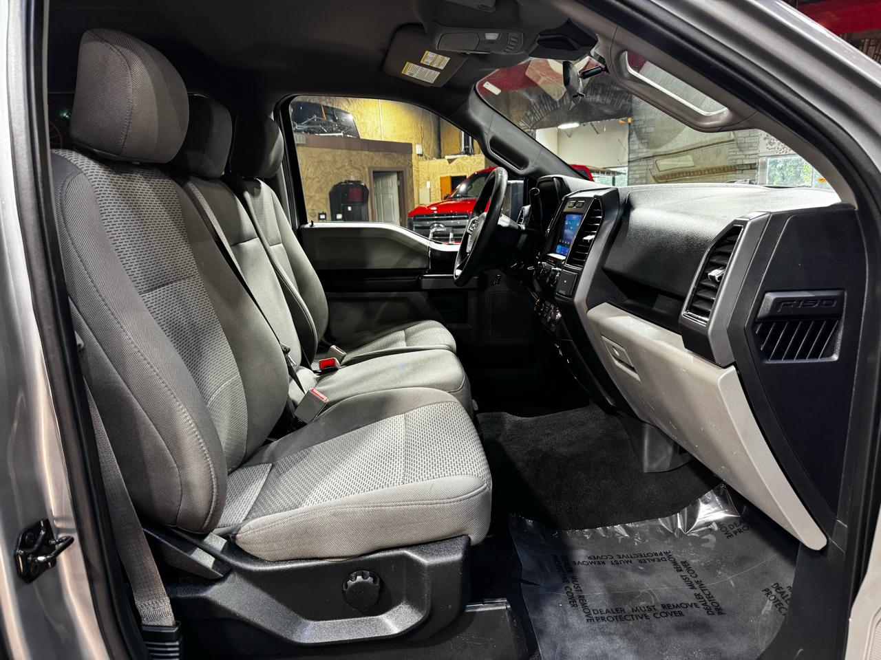 Ford F-150 2WD SuperCrew 145" XLT 2020