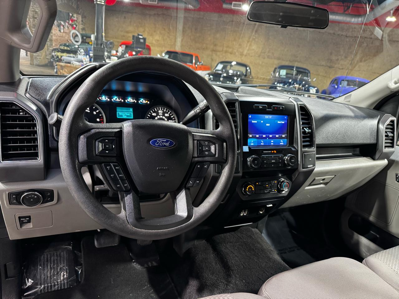 Ford F-150 2WD SuperCrew 145" XLT 2020