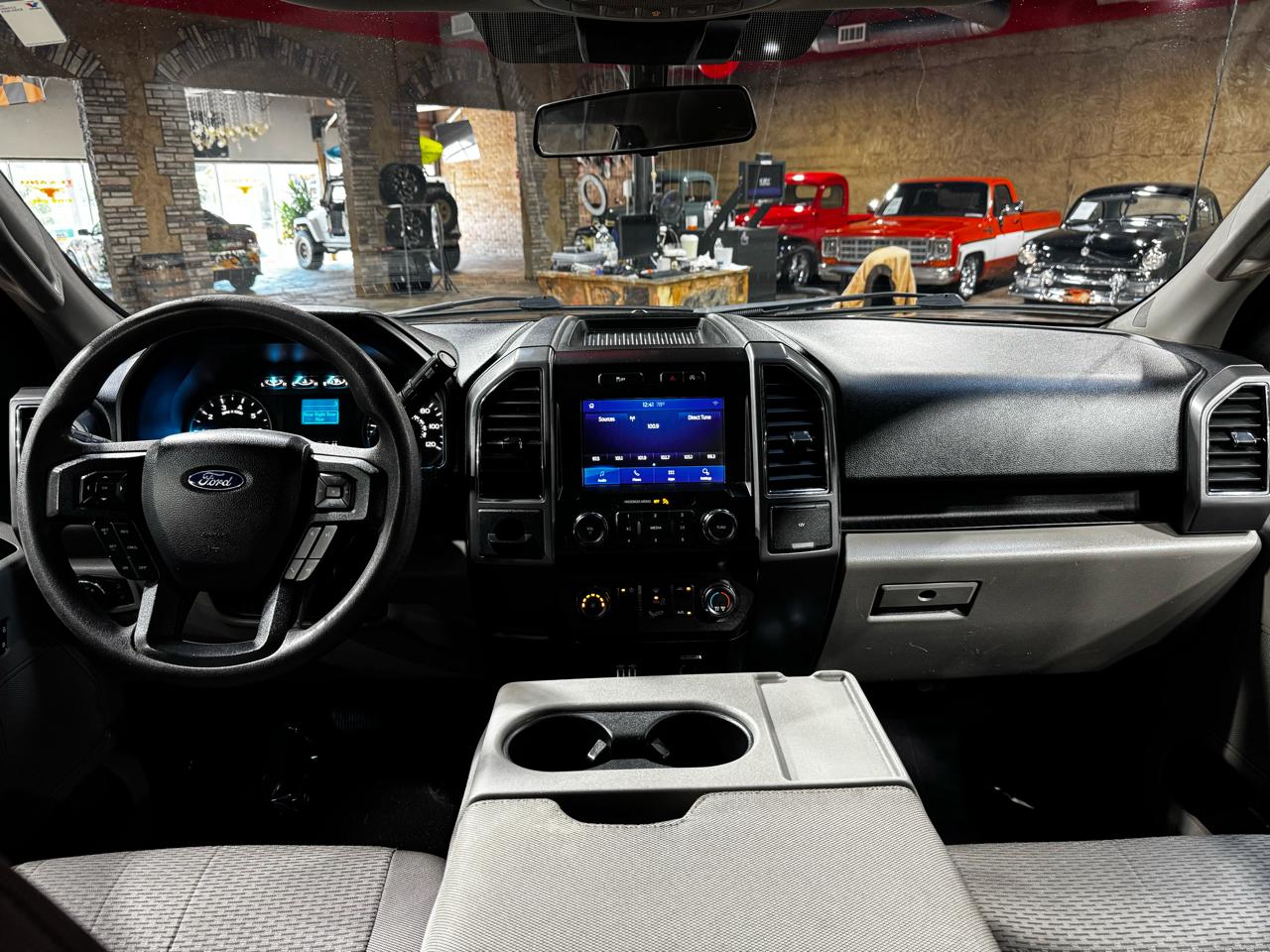Ford F-150 2WD SuperCrew 145" XLT 2020
