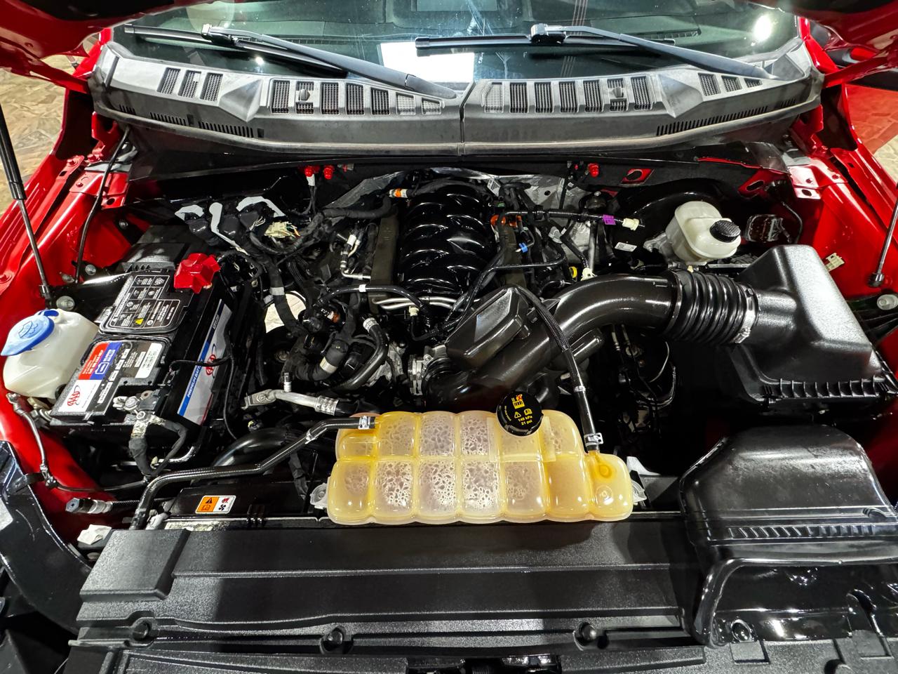 Ford F-150 2WD SuperCrew 145" XLT 2018